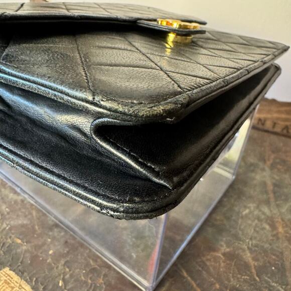 Chanel Vintage Black Lambskin Leather Flap Bag Pre-Serial GHW - Picture 6 of 12